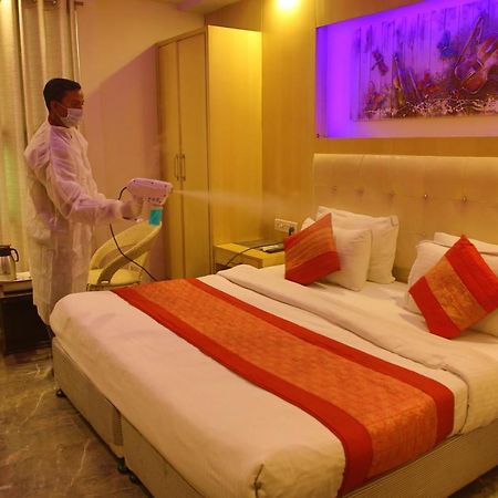Hotel Shelton New Delhi Eksteriør billede