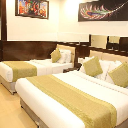 Hotel Shelton New Delhi Eksteriør billede