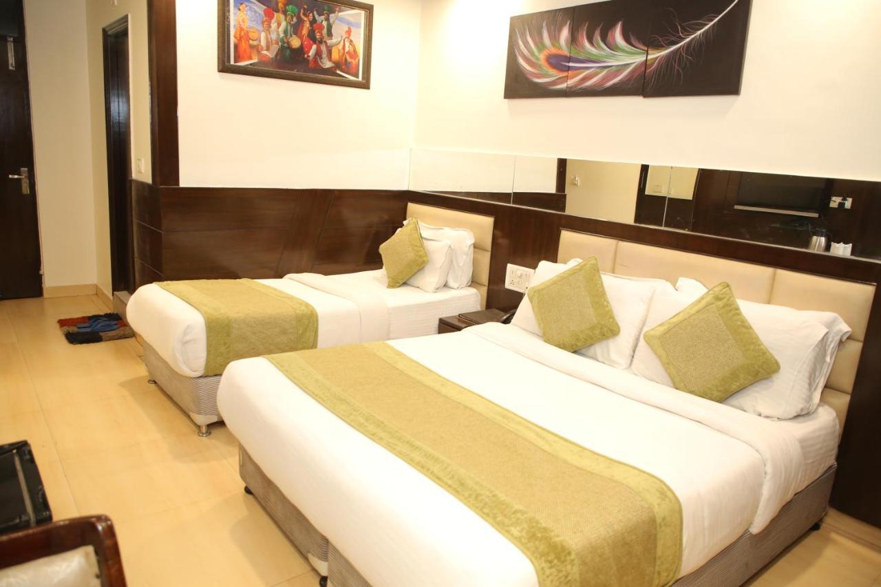 Hotel Shelton New Delhi Eksteriør billede