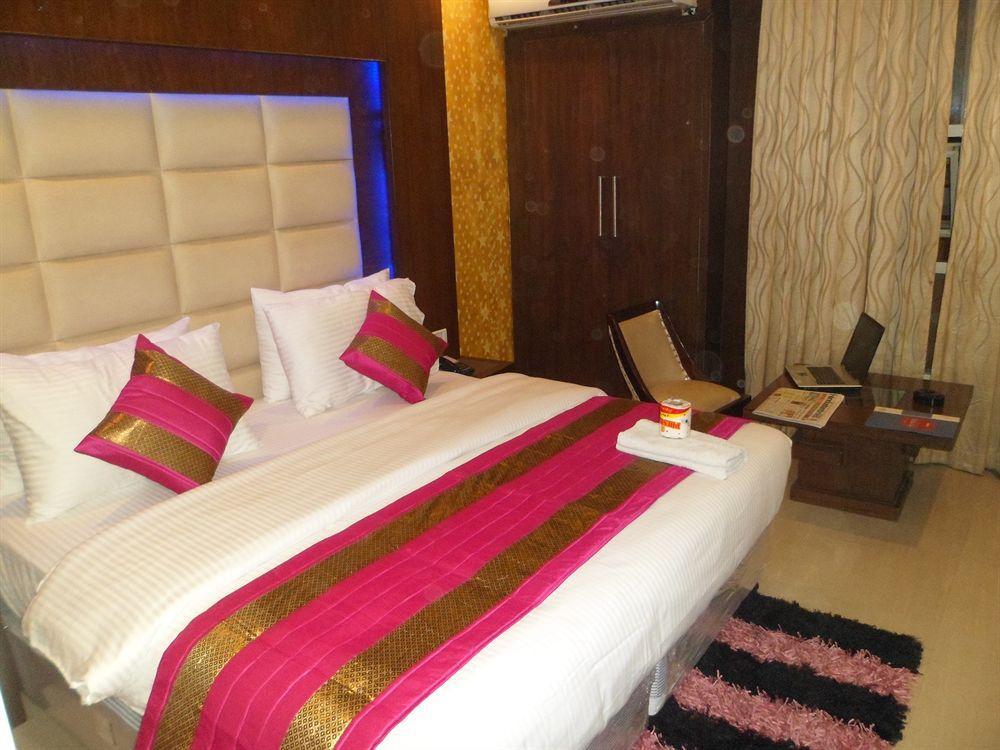Hotel Shelton New Delhi Eksteriør billede