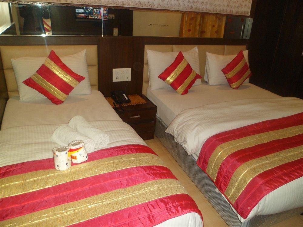 Hotel Shelton New Delhi Eksteriør billede