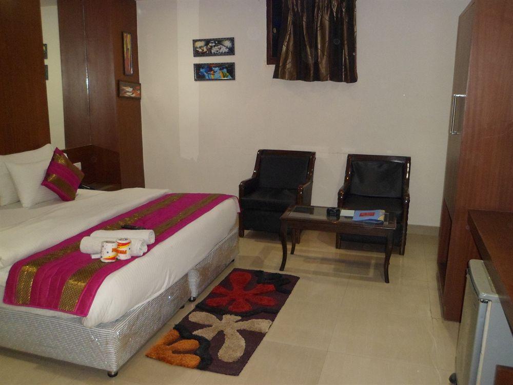 Hotel Shelton New Delhi Eksteriør billede