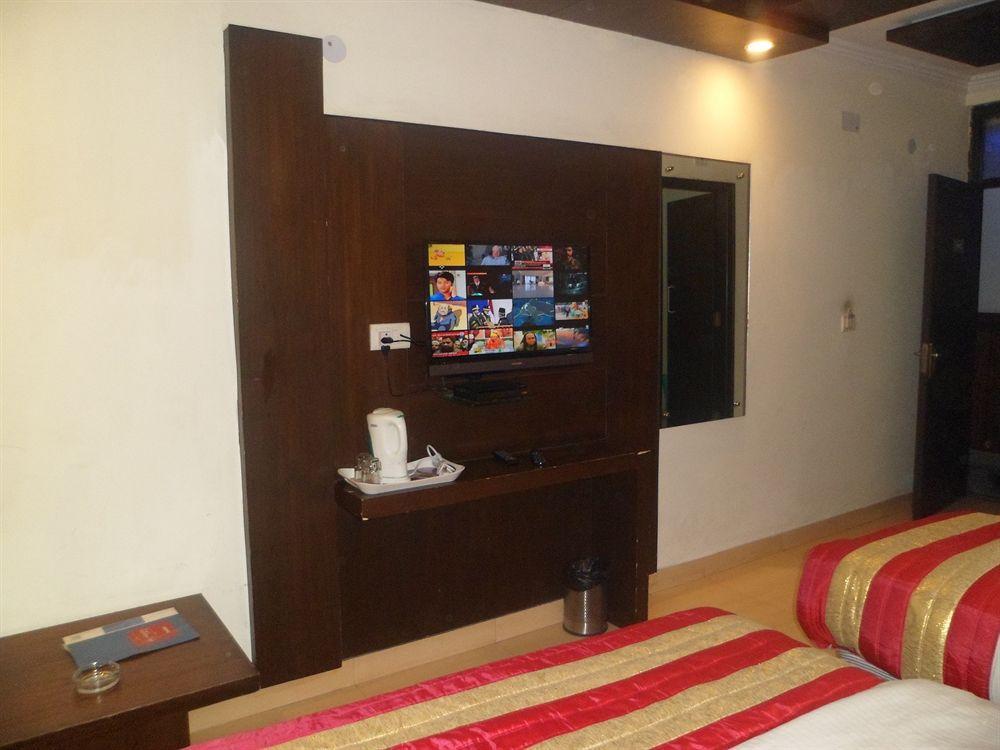 Hotel Shelton New Delhi Eksteriør billede
