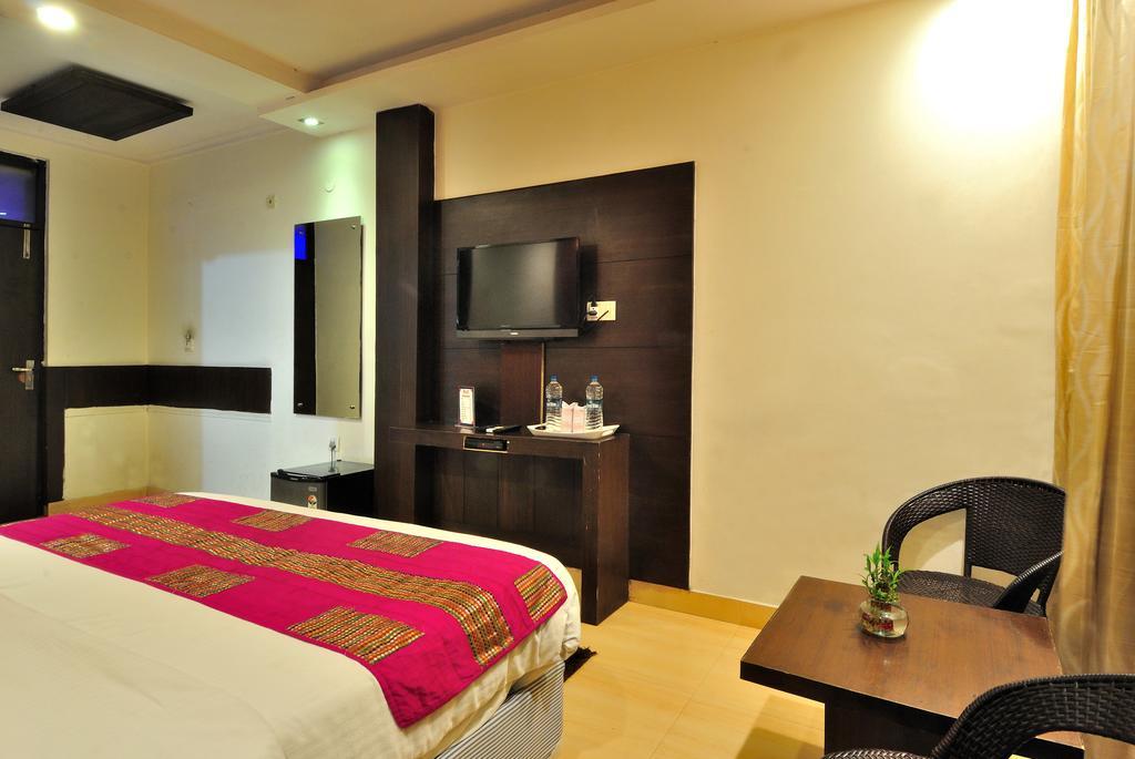 Hotel Shelton New Delhi Eksteriør billede