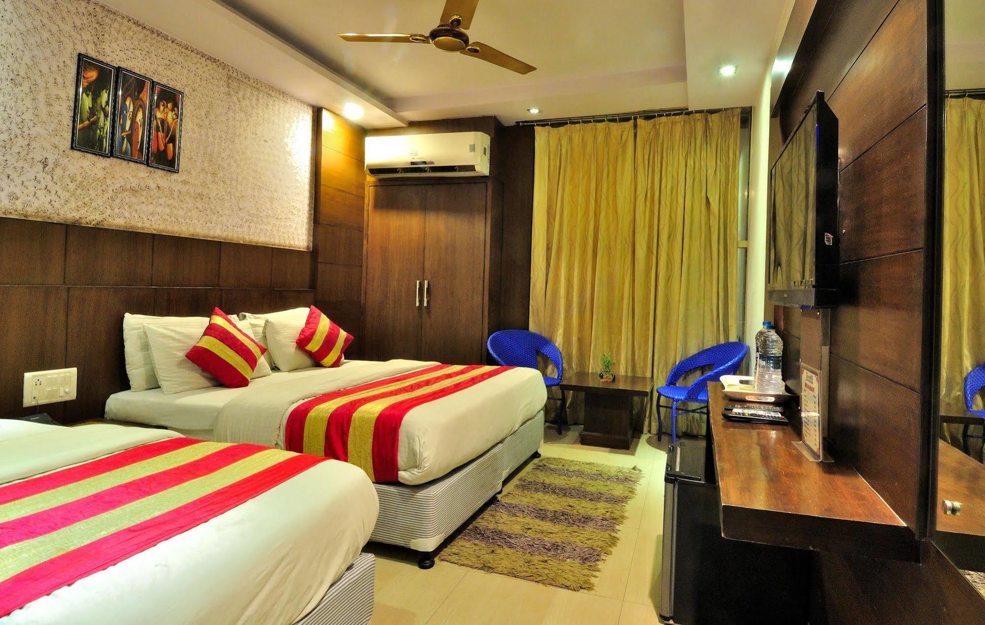Hotel Shelton New Delhi Eksteriør billede