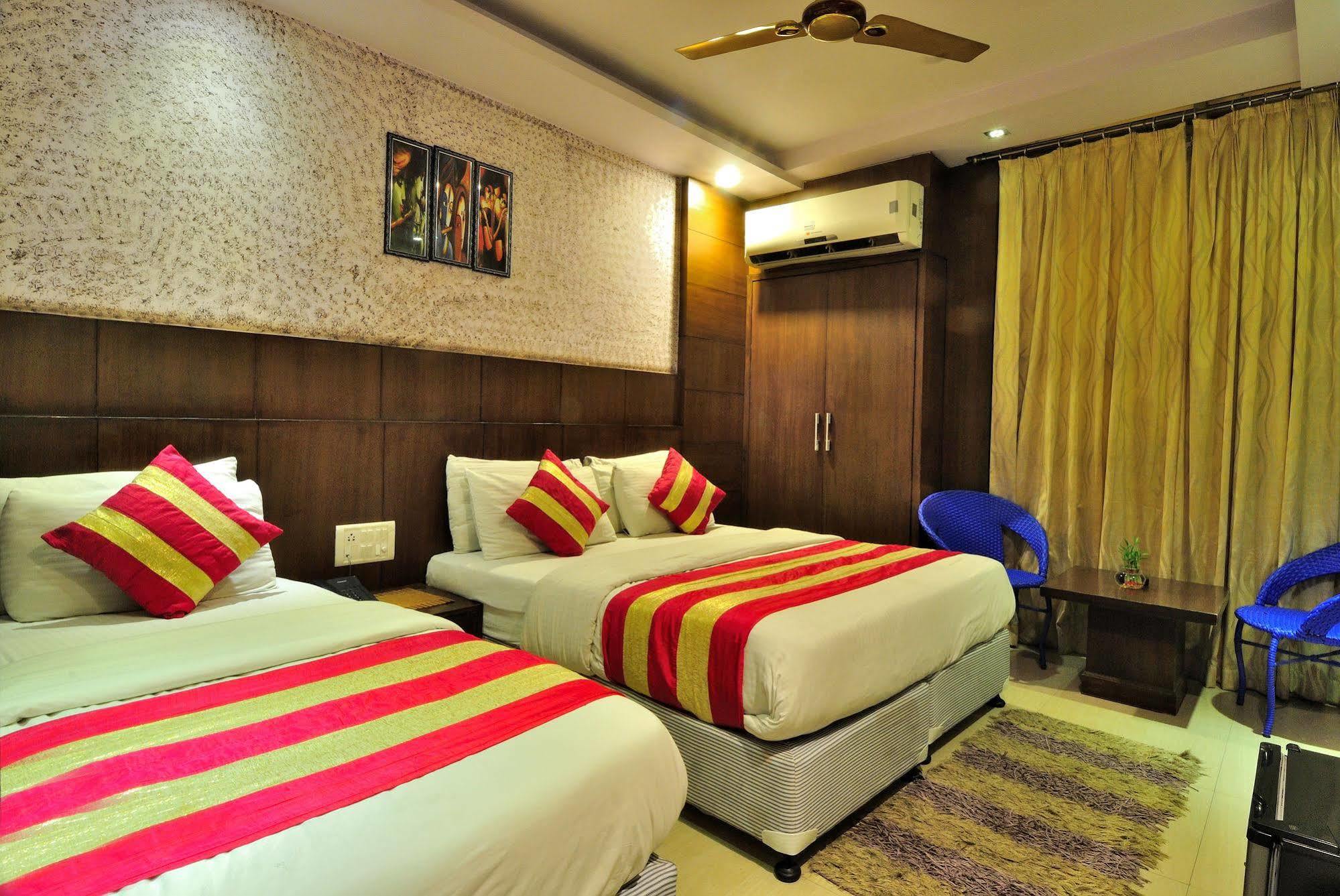 Hotel Shelton New Delhi Eksteriør billede