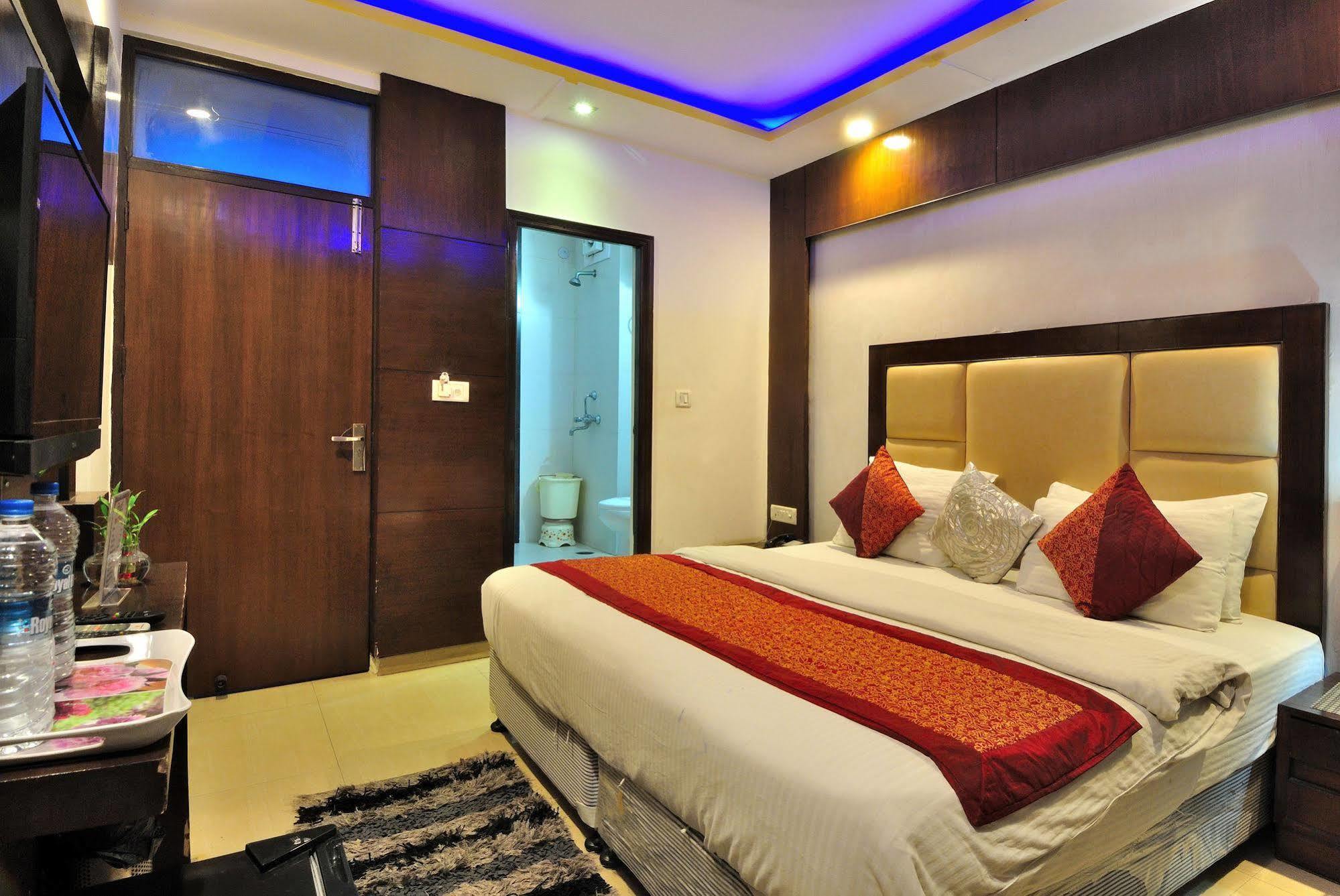 Hotel Shelton New Delhi Eksteriør billede