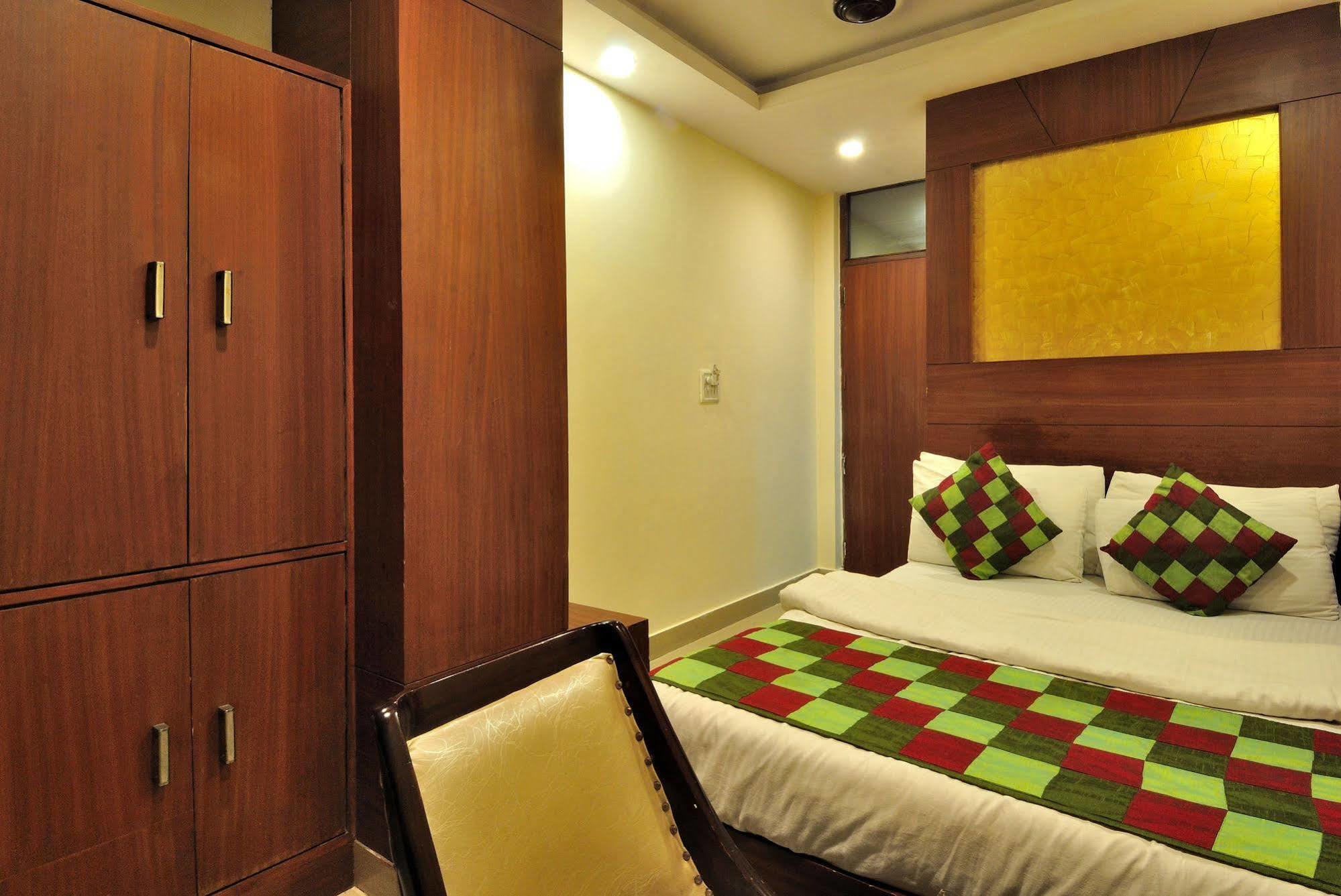 Hotel Shelton New Delhi Eksteriør billede