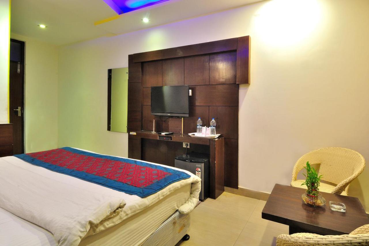 Hotel Shelton New Delhi Eksteriør billede