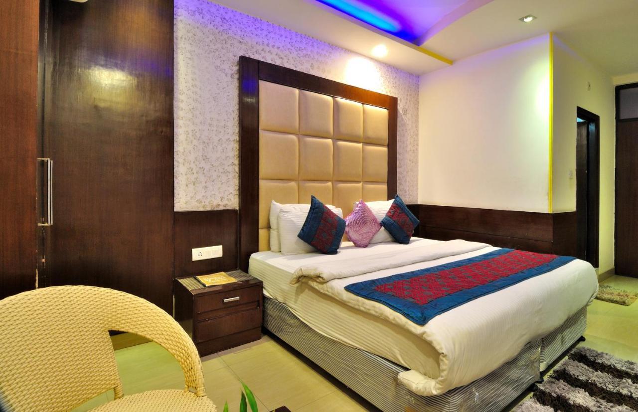 Hotel Shelton New Delhi Eksteriør billede