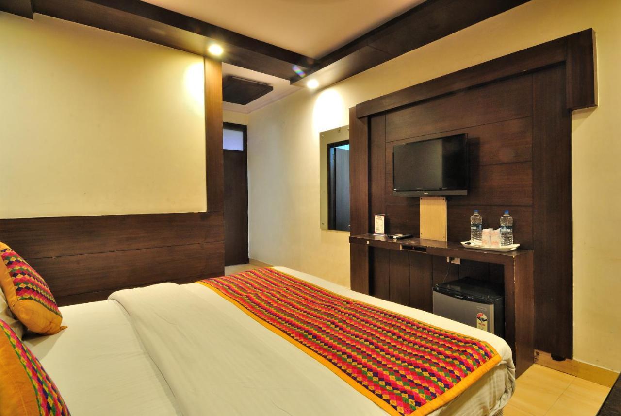 Hotel Shelton New Delhi Eksteriør billede